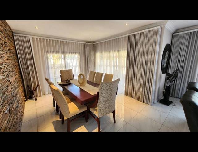 5 BEDROOM HOUSE FOR SALE IN MULBARTON